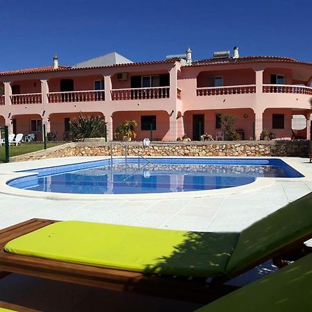 Vivenda Os Silvas Hotell Odiáxere Exteriör bild