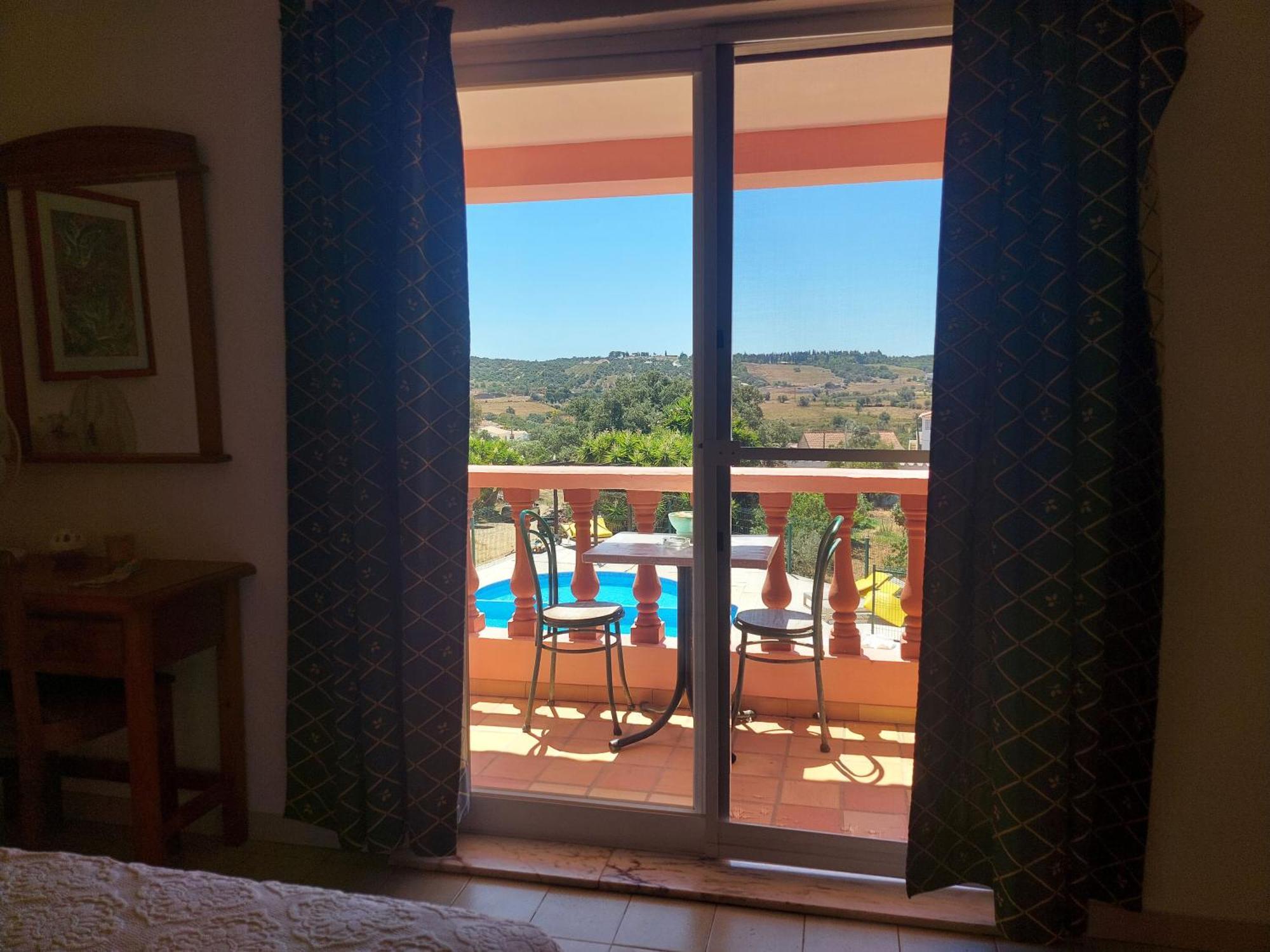 Vivenda Os Silvas Hotell Odiáxere Exteriör bild