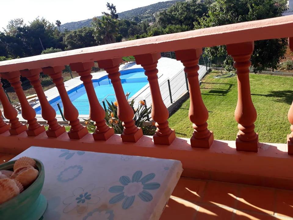 Vivenda Os Silvas Hotell Odiáxere Exteriör bild