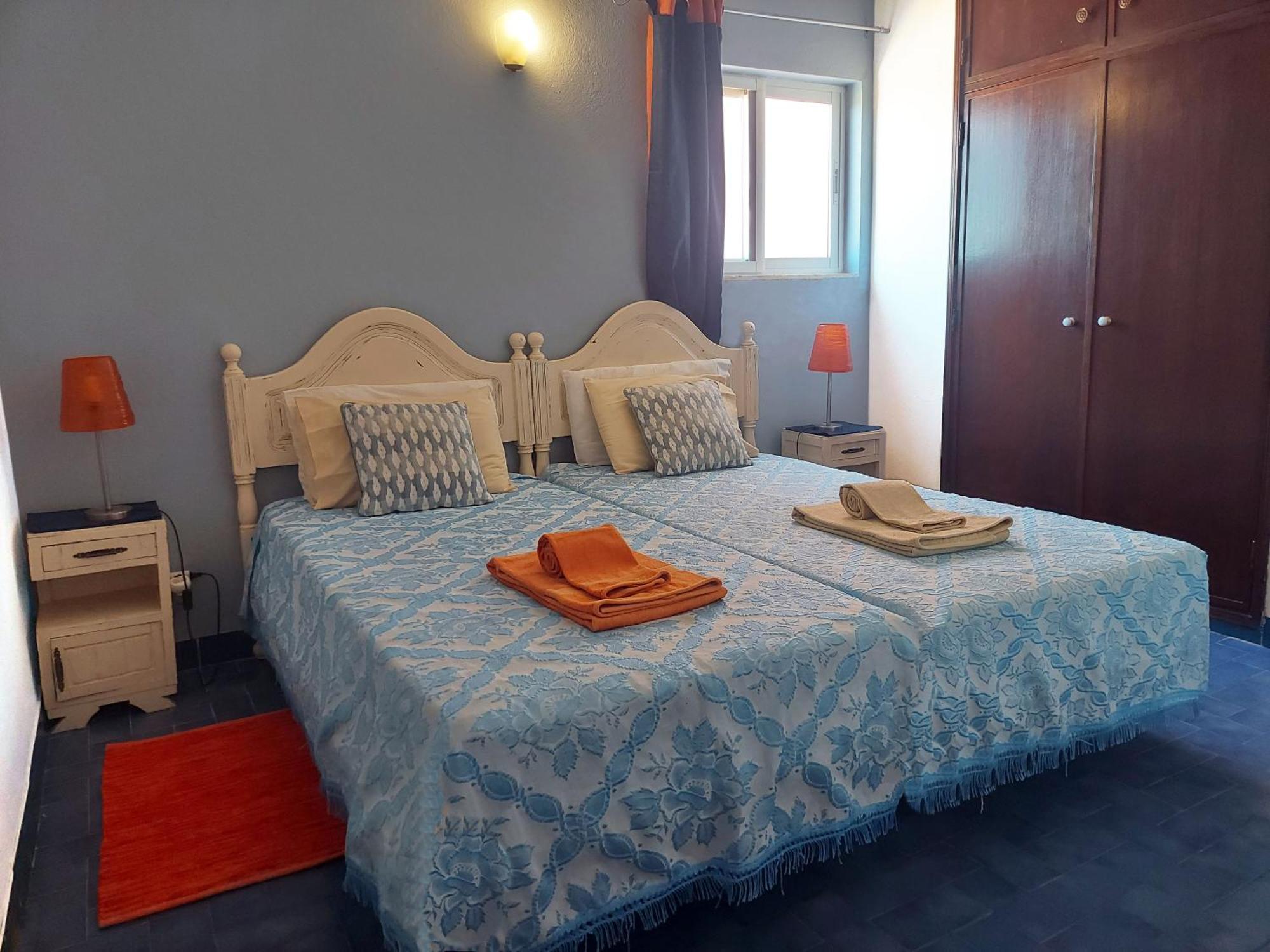 Vivenda Os Silvas Hotell Odiáxere Rum bild